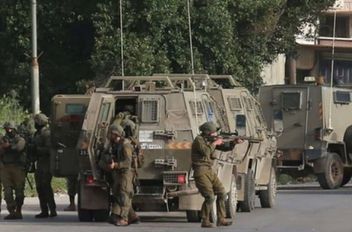 قوات الاحتلال تقتحم جامعة أبو ديس بالقدس للمرة الثانية
