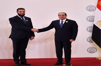 الرئيس المصري عبد الفتاح السيسي والرئيس السوري أحمد الشرع