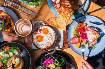 تعبيرية عن الوجبات السريعة
