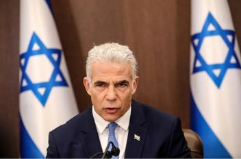 لبيد: المفاوضات المباشرة بين حماس وواشنطن فشل سياسي لإسرائيل
