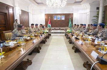 رئيس هيئة الأركان المشتركة اللواء الركن يوسف أحمد الحنيطي رئيس هيئة الأركان العامة للجيش السعودي