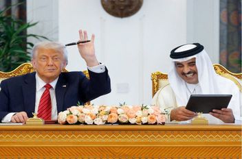 الرئيس الأميركي دونالد ترامب وأمير قطر تميم بن حمد آل ثاني