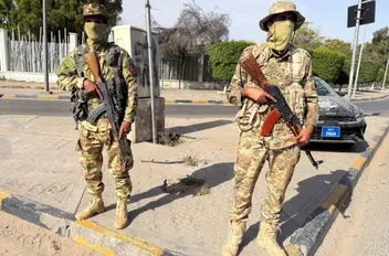 عناصر من "اللواء 444" التابع لوزارة الدفاع الليبية في نقطة تفتيش بالعاصمة طرابلس قبل يومين