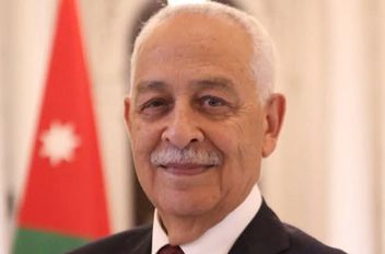 رئيس الديوان الملكي الهاشمي يوسف حسن العيسوي