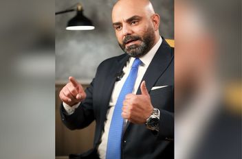 ومديرًا للاتصال الحكومي في “فرسان التغيير”