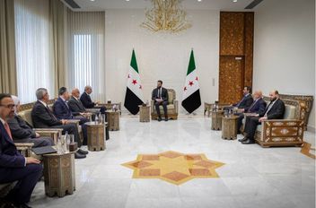 وزير الخارجية أيمن الصفدي والرئيس السوري أحمد الشرع