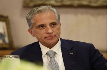 رئيس الوزراء جعفر حسان