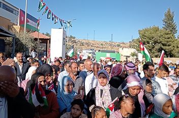 محافظة البلقاء تحتفل بعيد الاستقلال الـ79