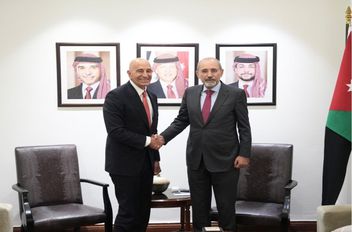 نائب رئيس الوزراء ووزير الخارجية وشؤون المغتربين أيمن الصفدي يستقبل المبعوث الأميركي الخاص إلى سوريا توماس بارِك