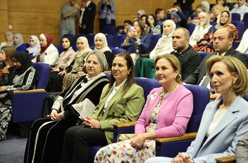 مركز زها يُكرّم أمهات وسيدات رائدات