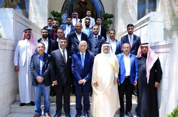 خلال لقائه وفدا من أبناء عشيرة الفارس الشوابكة