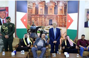 العيسوي يعزي عشيرة المعاني