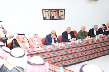 العيسوي يلتقي شيوخ ووجهاء الجفر