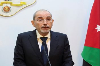 نائب رئيس الوزراء وزير الخارجية وشؤون المغتربين