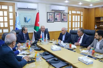 وزير الشؤون السياسية يهنئ مجلس نقابة المهندسين