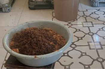 معسل يصنع داخل شقة في الزرقاء