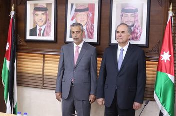 بحضور نقيب المحامين الأردنيين