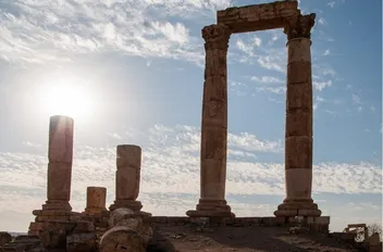 جبل القلعة في عمّان خلال أجواء حارة