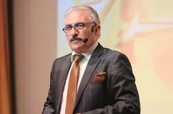 بمناسبة مهرجان جرش دعونا نشتم أيمن سماوي والمهرجان
