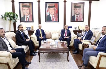 وزير الداخلية مازن الفراية