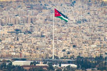 الوكيل الإخباري-   قالت ادارة الارصاد الجوية ان الطقس يوم الجمعة  يستمر صيفي اعتيادي في أغلب المناطق، حار نسبي في مناطق البادية، وحار في الأغوار والبحر الميت والعقبة، والرياح شمالية غربية معتدلة إلى ن