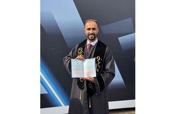 تهنئة الدكتور محمد عبد الكريم ابو الغنم