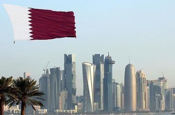 قطر تحبط أكبر عملية تهريب أسلحة في تاريخها وتوقف شبكة إجرامية خطيرة
