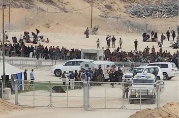 ويتكوف يصل مركز مساعدات في غزة