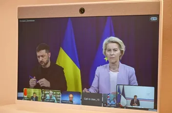 زيلينسكي قبيل لقاء ترامب: بوتين لا يريد وقف القتال
