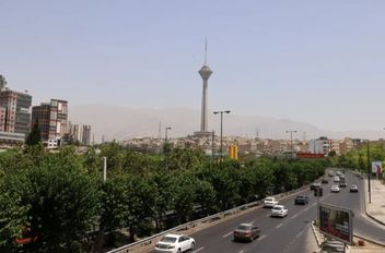 "جبهة الإصلاحات" في إيران تدعو لوقف التخصيب طوعًا