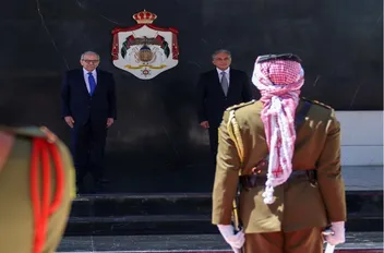 رئيس الوزراء جعفر حسان يستقبل رئيس مجلس الوزراء اللبناني نواف سلام في رئاسة الوزراء