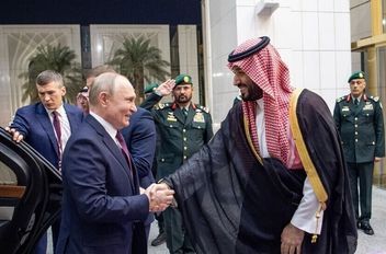 الكرملين: بوتين يطلع ولي عهد السعودية على نتائج اتصالاته مع ترامب