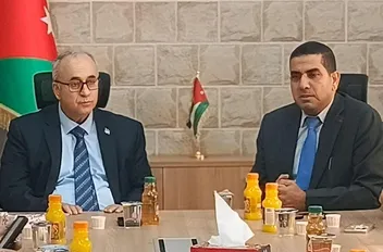ابو علي يلتقي رئيس واعضاء خبراء ضريبة الدخل والمبيعات