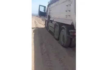 مهارب نجاة على طريق البحر الميت تُنقذ سائق قلاب بعد عُطل مفاجئ بالكوابح
