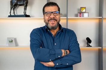 الإعلامي محمد الوكيل