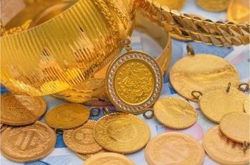 الوكيل الإخباري-     بلغ سعر الليرة الرشادي وزن 7 غرامات 480 دينارا، والليرة الإنجليزي وزن 8 غرامات 547 دينارا اليوم الأحد.

