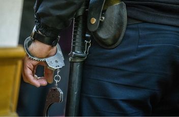 السلطات الجزائرية توقف ناشطة على "تيك توك" بتهمة الإخلال بالآداب العامة
