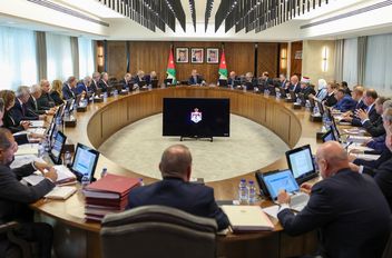 حسّان للوزراء الجدد: وقت الحكومة ليس ملكاً لنا .. بل للأردنيين