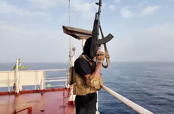 عقوبات "حوثية" على 64 شركة اخترقت الحظر البحري تجاه إسرائيل