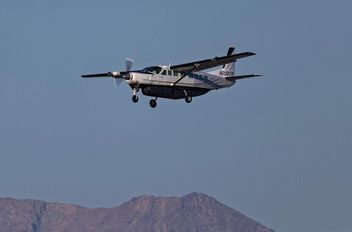 إسبانيا .. مصرع شخصين في تحطم طائرة صغيرة