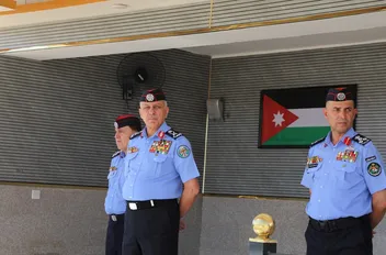 اللواء المعايطة يرعى تخريج كوكبة من مستجدي الأمن العام 
