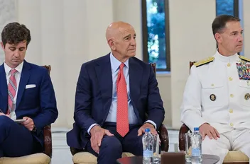 الشرع يصدر بياناً بعد اجتماع مع قائد القيادة المركزية الأمريكية