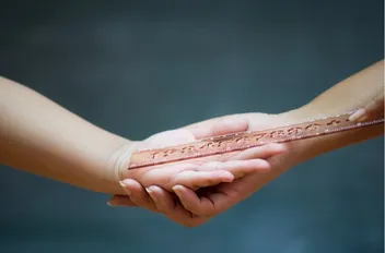 منع العقاب البدني وحمل العصا في المدارس تحت طائلة المسؤولية
