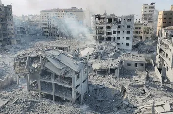 مصابون بنيران الاحتلال في حي الرمال بغزة
