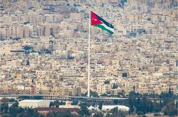 الوكيل الإخباري-   تسود أجواء معتدلة الحرارة فوق المرتفعات الجبلية والسهول، فيما تكون حارة نسبيًا في مناطق البادية وحارة في الأغوار والبحر الميت والعقبة.

