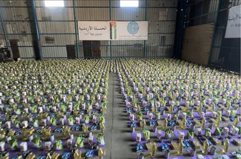 الحملة الأردنية توزع أكثر من 1000 طرد غذائي في قطاع غزة