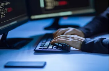 الجرائم الإلكترونية تحذر من المعالج الروحاني .. ما القصة ؟