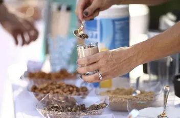 6 طرق لكبح الرغبة في تناول المزيد من السكريات