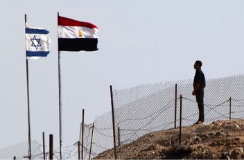 "قبل قرار الحرب مع مصر".. برلماني مصري يوجه تحذيرا لنتنياهو