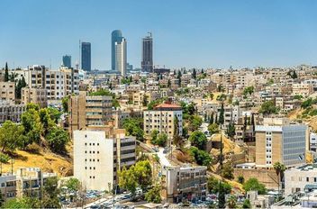 طقس معتدل في أغلب المناطق وحار في الأغوار والعقبة غداً الجمعة